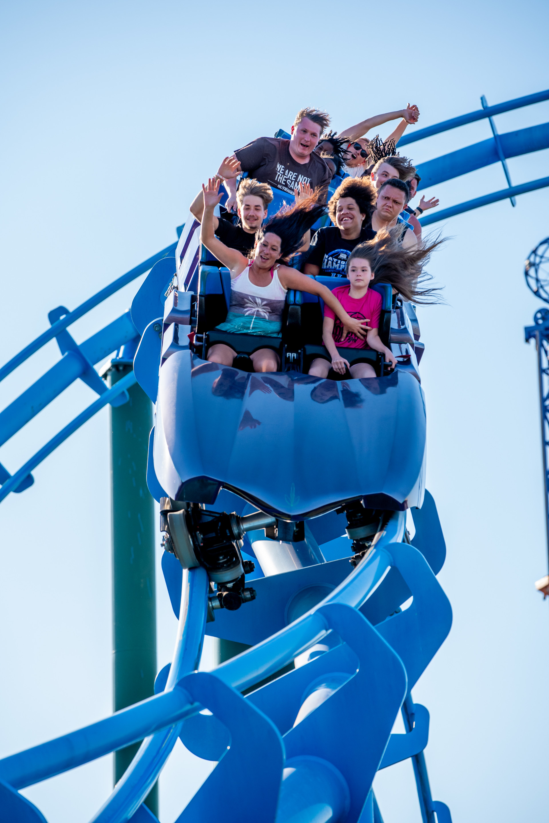Kentucky Kingdom and Hurricane Bay Lightning Run