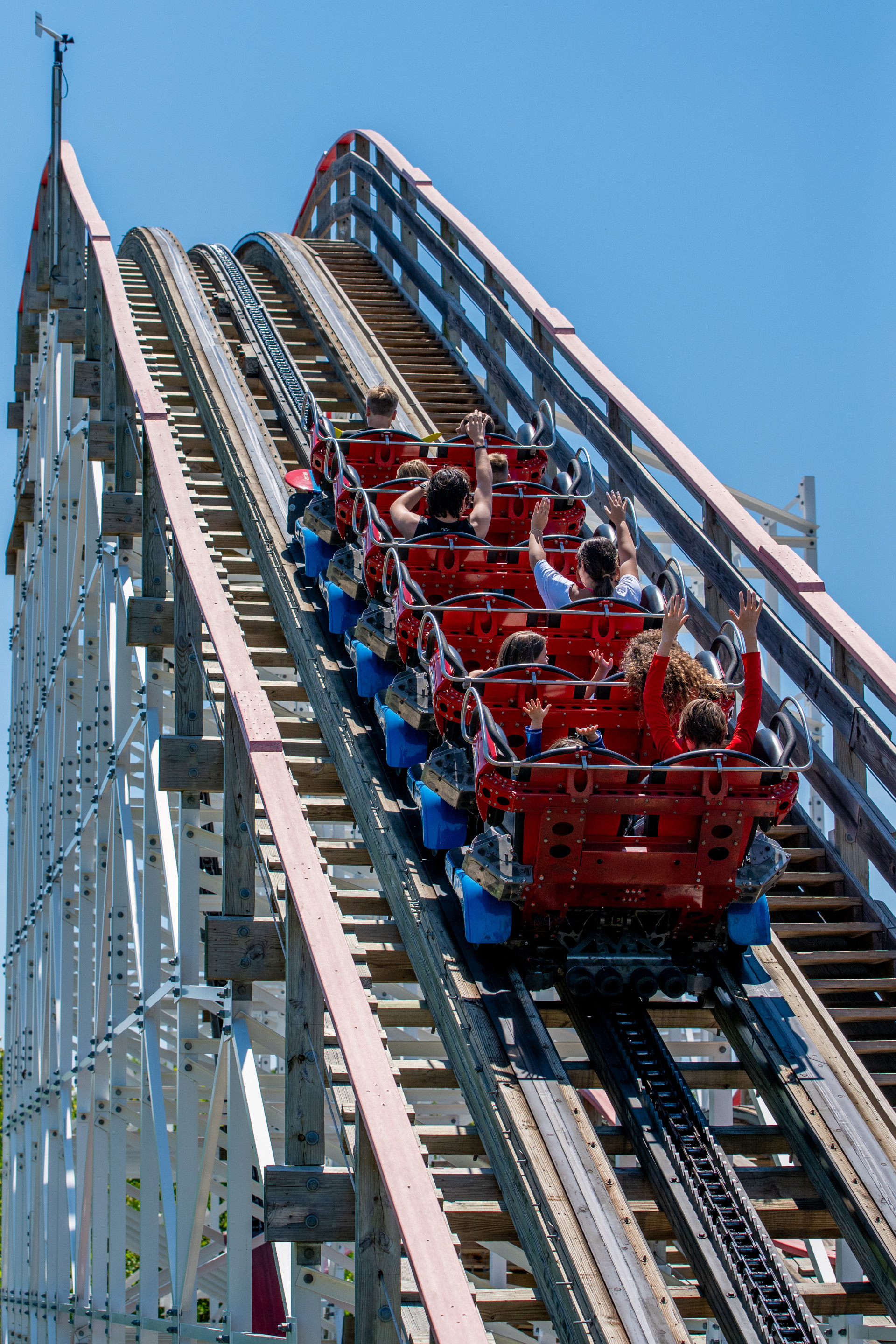 Kentucky Kingdom and Hurricane Bay Kentucky Flyer