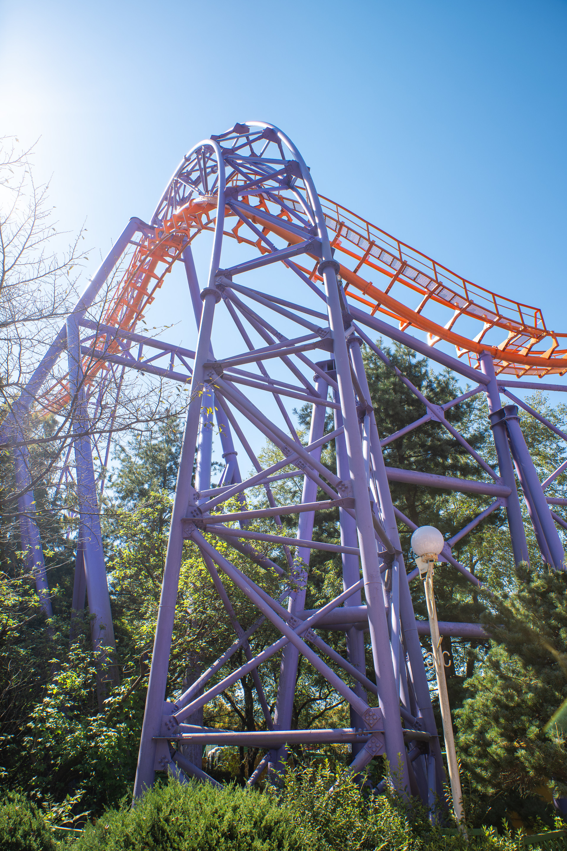 Seoul Land Black Hole 2000