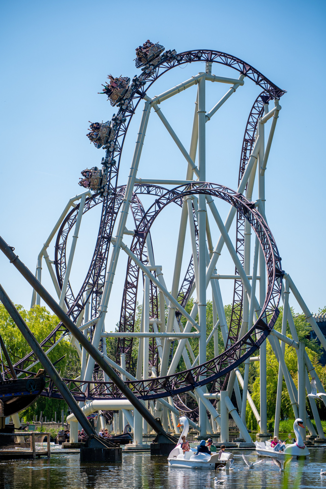 Plopsaland Belgium (Plopsaland De Panne) The Ride to Happiness