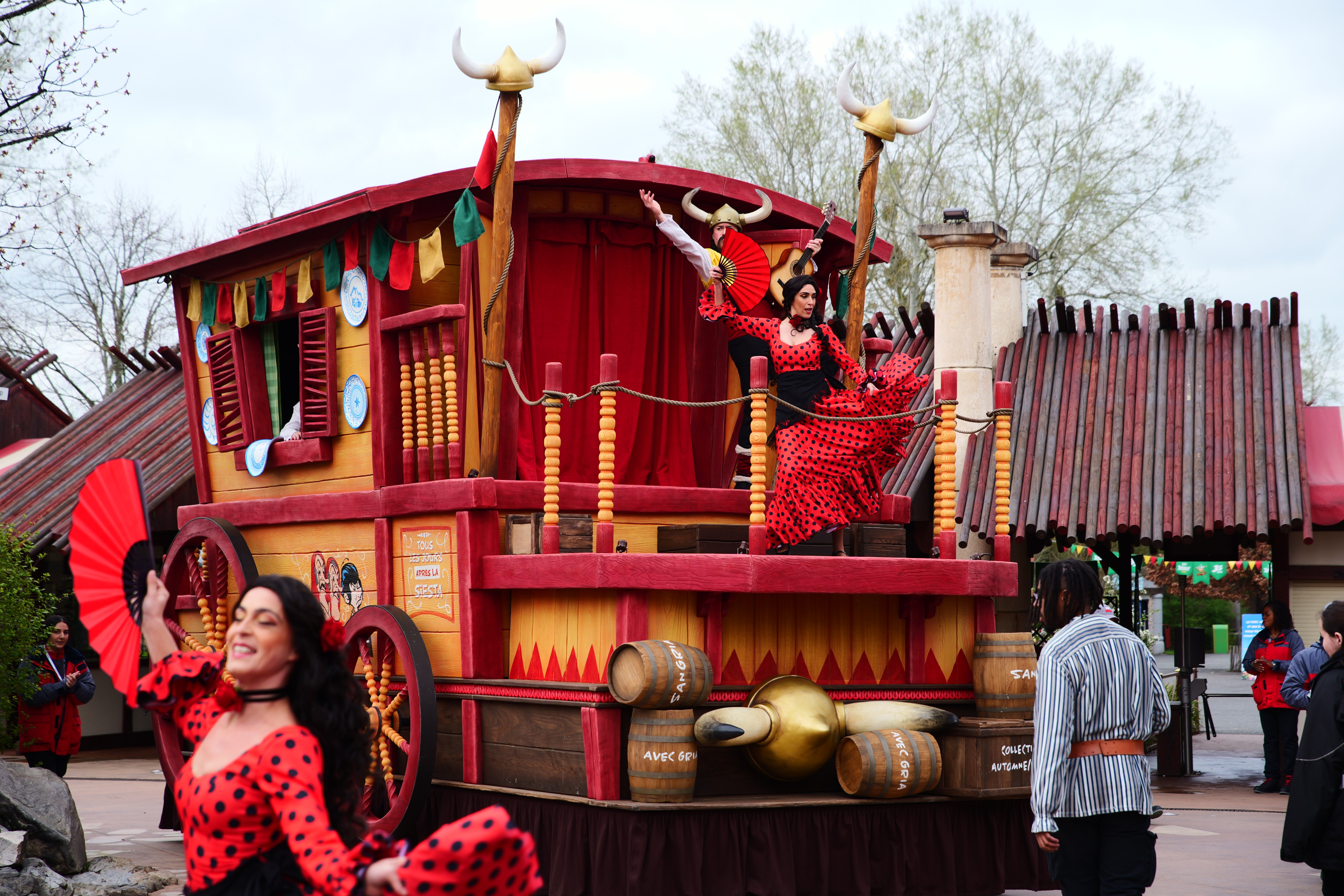 Parc Astérix Le Défilé Gaulois