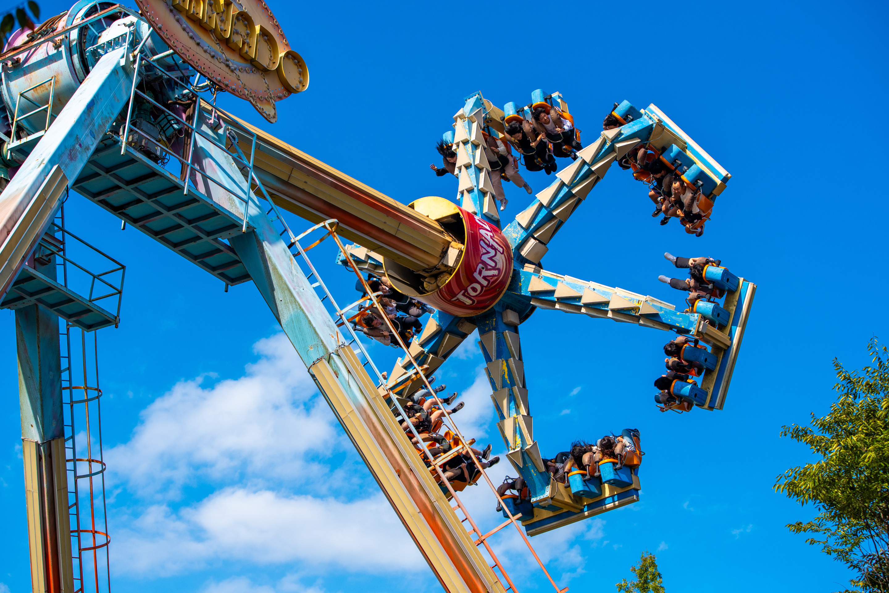 Gyeongju World / 경주월드 Tornado