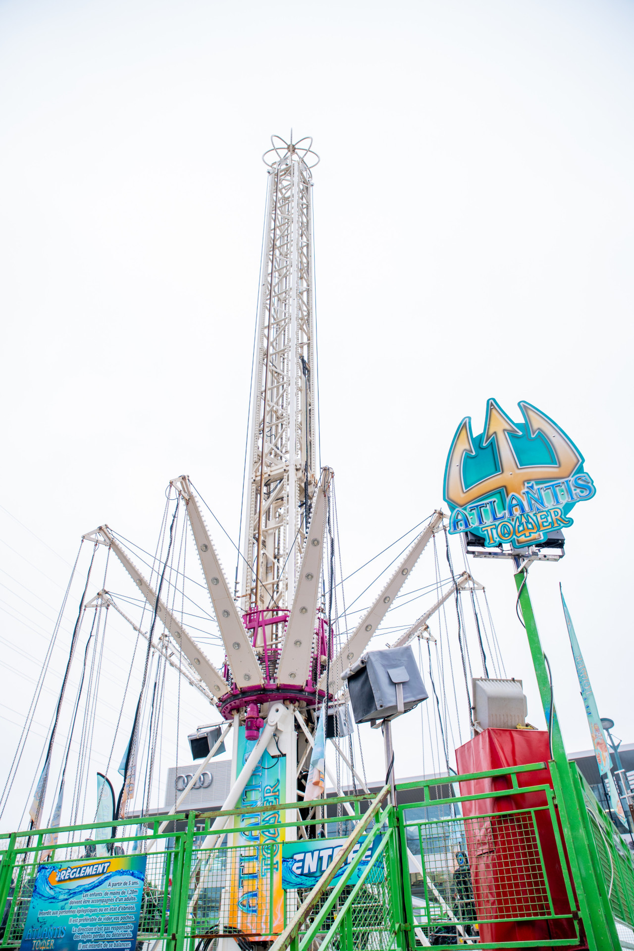 Foire Saint-Martin de Cergy-Pontoise Atlantis Tower