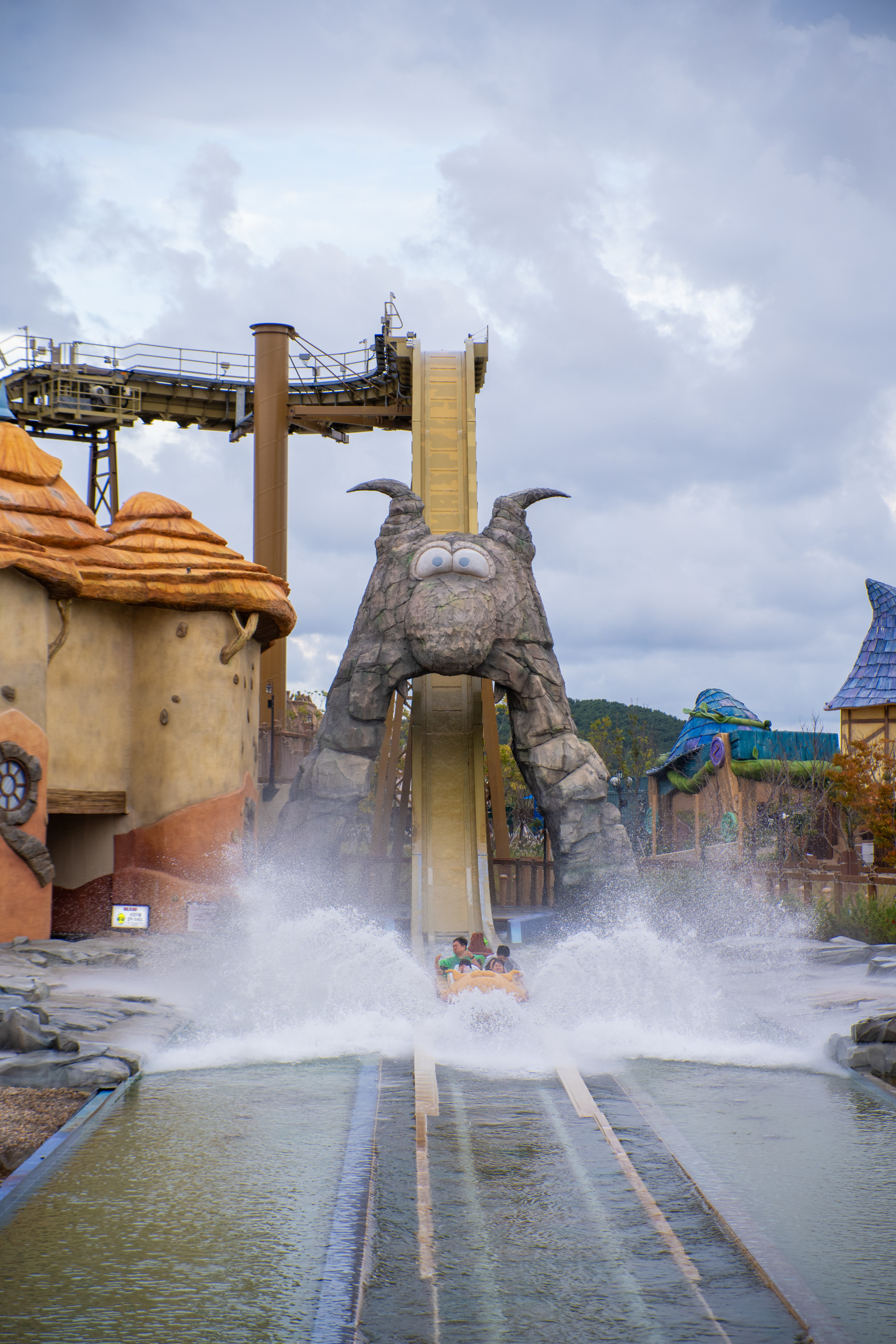 Lotte World Adventure Busan Ogre's Flume